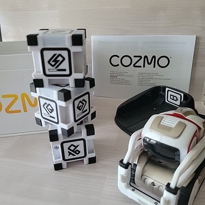 Anki Cozmo Robot w/ Charger Dock & Interactive Cubes   Tested Working AI Toy