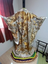 Japan Kimono Iro-Uchikake White with gold crane and pine pattern Pre-owned