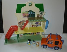 Juego de supermercado Bluey Let's Play Chef tiene efectos de sonido con coche y figuras