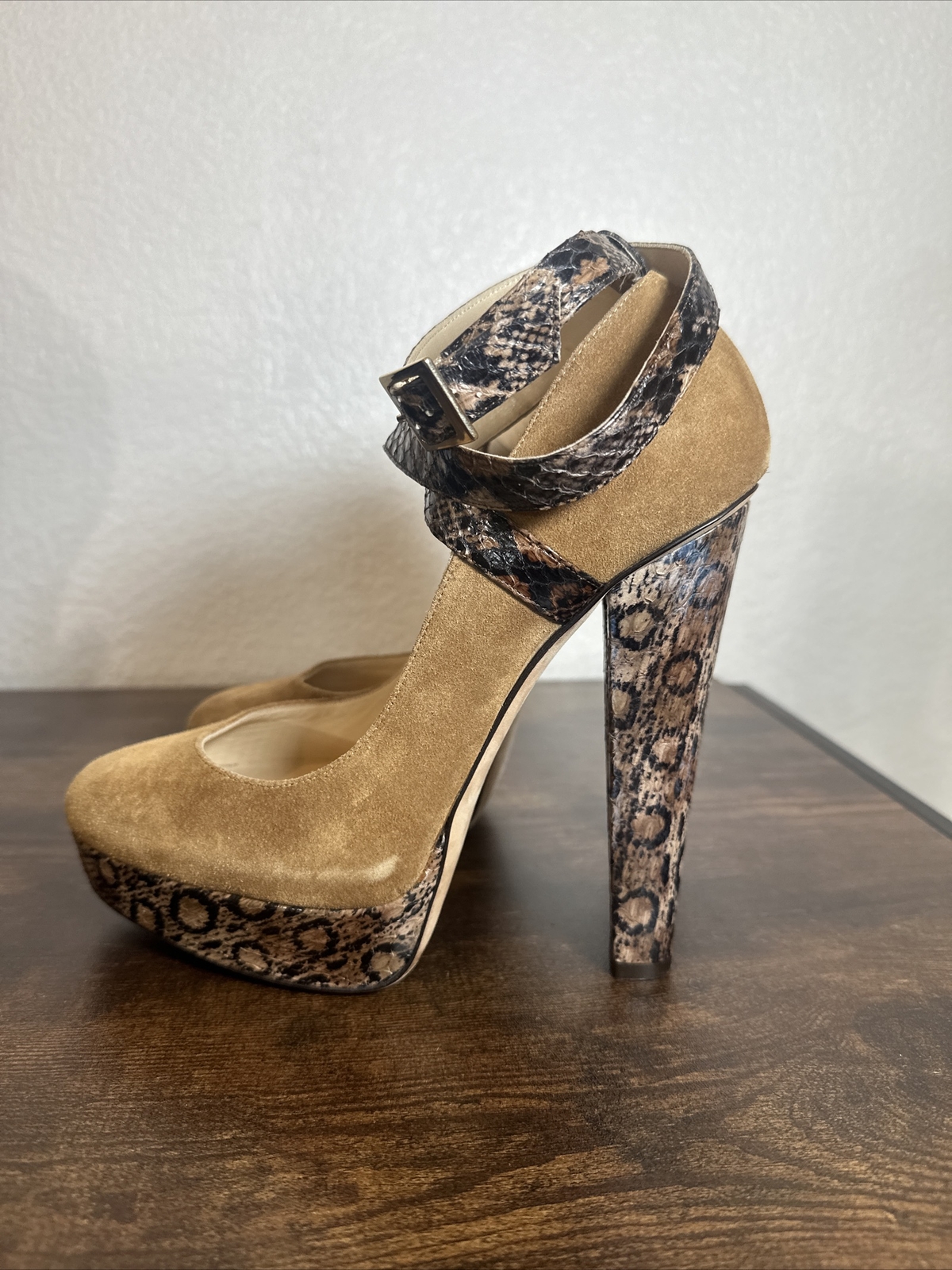 Jimmy Choo Green Suede Python Platform Pump Heels… - image 10