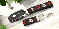 San Francisco Giants Keychain Wristlet Key Chain Key Fob Zipper Pull Keychains