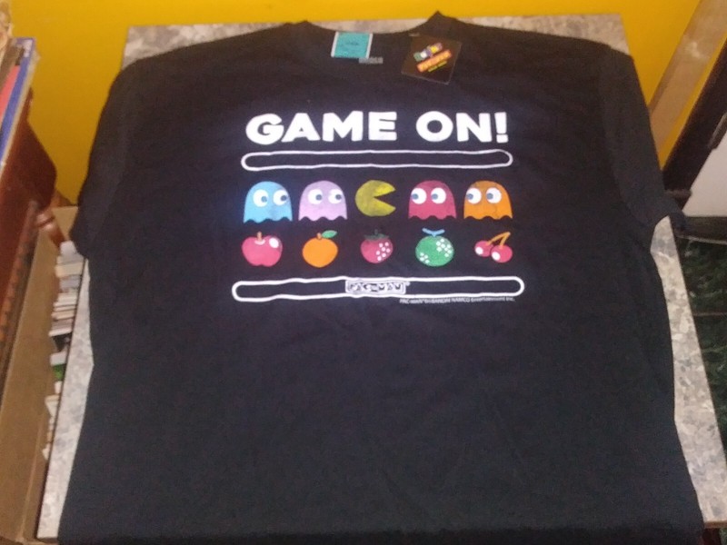 NWT! Pac-Man Game On Characters and Fruit Logo T-Shirt Sz L Black