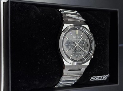 SEIKO クロノグラフ メンズ腕時計 Seiko SSB455 Essential Chronograph Quartz Men's Stainless Steel