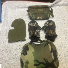 Hunting accessories lot ( Gloves, Face Hat, Seat Cushion, Carrying Durable Case