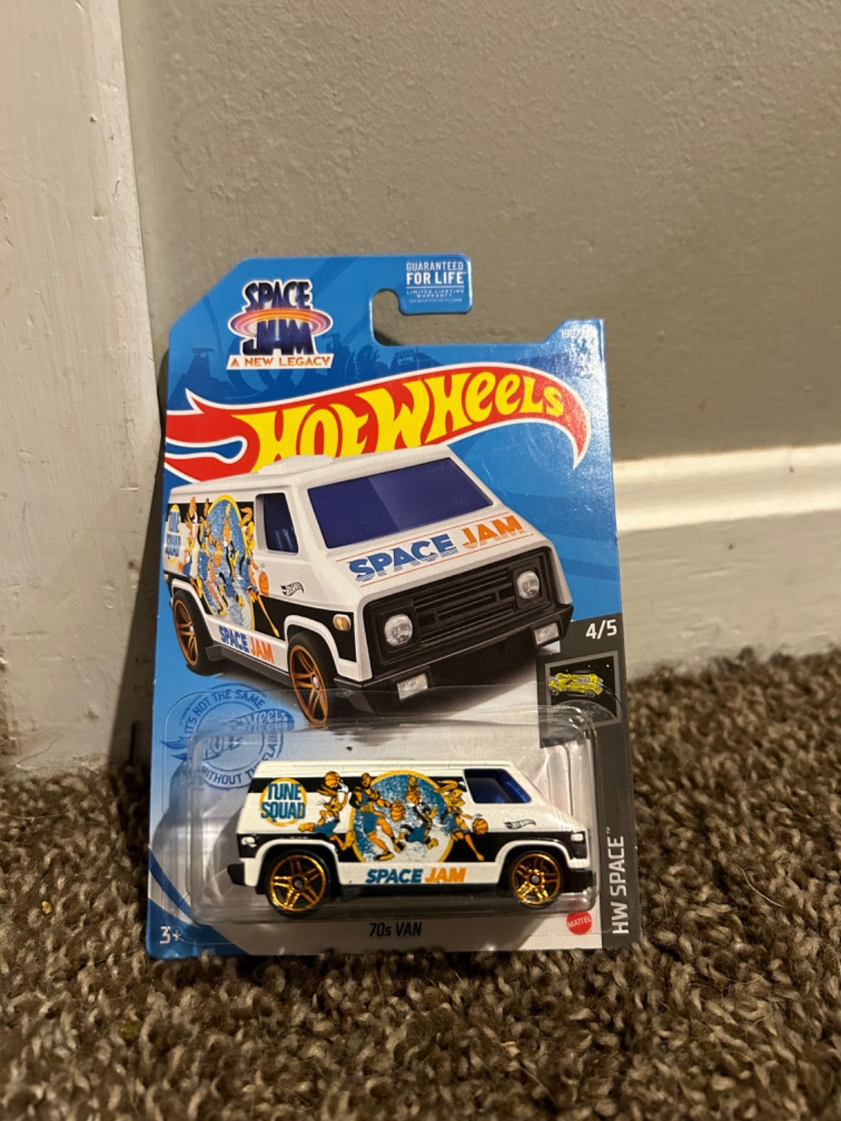 2021 HOT WHEELS 1:64 HW SPACE 4/5 WHITE '70's VAN SPACE JAM