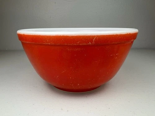 RARE! Vintage 1940's - 50's Primary Red PYREX Mixing Bowl T.M. Reg 1 1/2 Quart