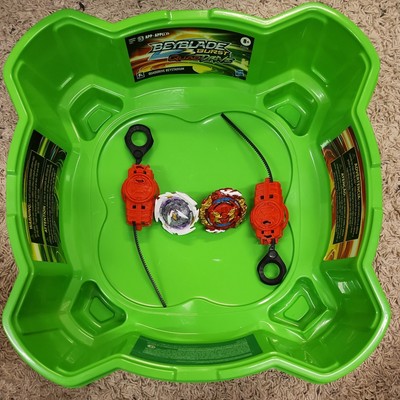 Beyblade Burst Quad drive Bey Stadium Battle Arena and Beyblades