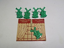Set of 4 Green Plastic Windmill Curtain Tie Back Pins Art Button Novelty Mfg.