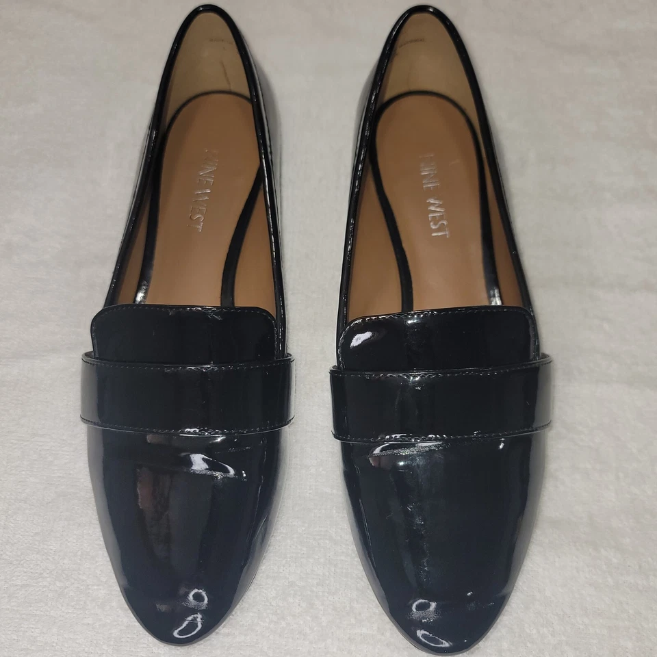Zapatos planos de vestir Zindelo negros brillantes usados en excelente estado para mujer talla 6,5 m (EE. UU.) Nine West Foto 3 de 4