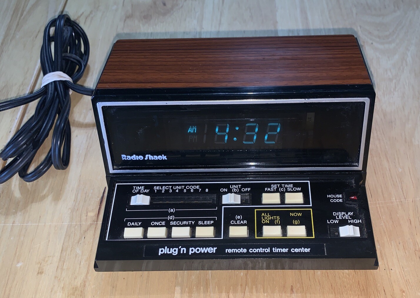 Radio Shack Plug'n Power Remote Control Timer Center 61-2679A Vintage