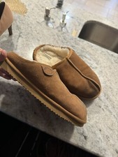 DearFoams Sherpa Slippers Sz 9 Suede