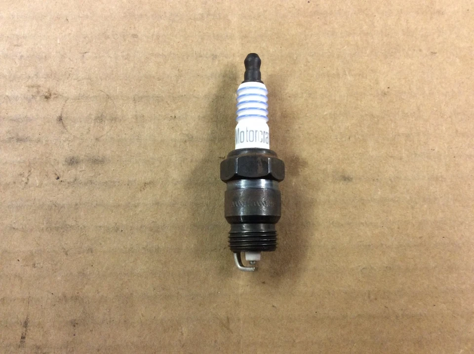 Nueva bujía Ford Motorcraft BF92 de fábrica OEM Foto 3 de 4