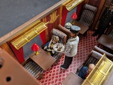 O Gauge Figure -  Pullman  Waiter with Tray (Unpainted)