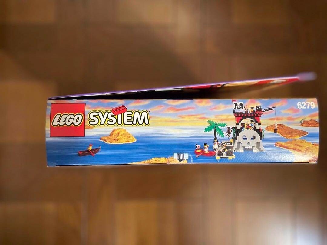 LEGO System Pirates Skull Island 6279 In 1995 New Retired