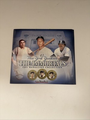 2005 NEW YORK POST YANKEES THE IMMORTALS MEDALLION COLLECTION HOLDER/BOOK