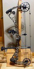 Mathews No Cam HTR Bow:  RH, 29” DL, 70# DW, Sight, Rest, Stabilizer