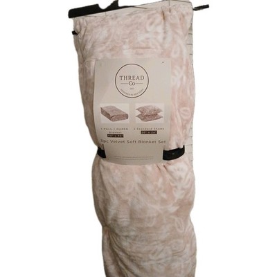 Thread CO Velvet Soft Blanket 3 Piece set