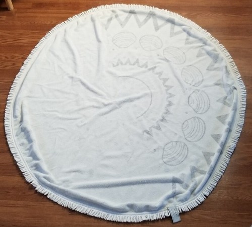 Tofino Towel Co. LARGE Round Beach Towel Blanket 60x60 Blue and White Chesterman - Picture 4 of 12