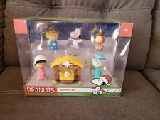 Peanuts Nativity Scene Charlie Brown Christmas Snoopy Deluxe Play Set New Sealed