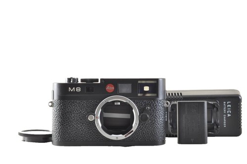 2590 Shot!!! [MINT w/BOX] Leica M8 Black Digital Camera Body 10.3