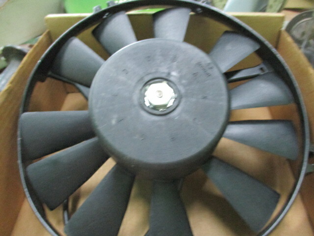 Rolls Royce Silver Shadow II, Spur, Spirit, Bentley 8, T2, radiator fan UR22419