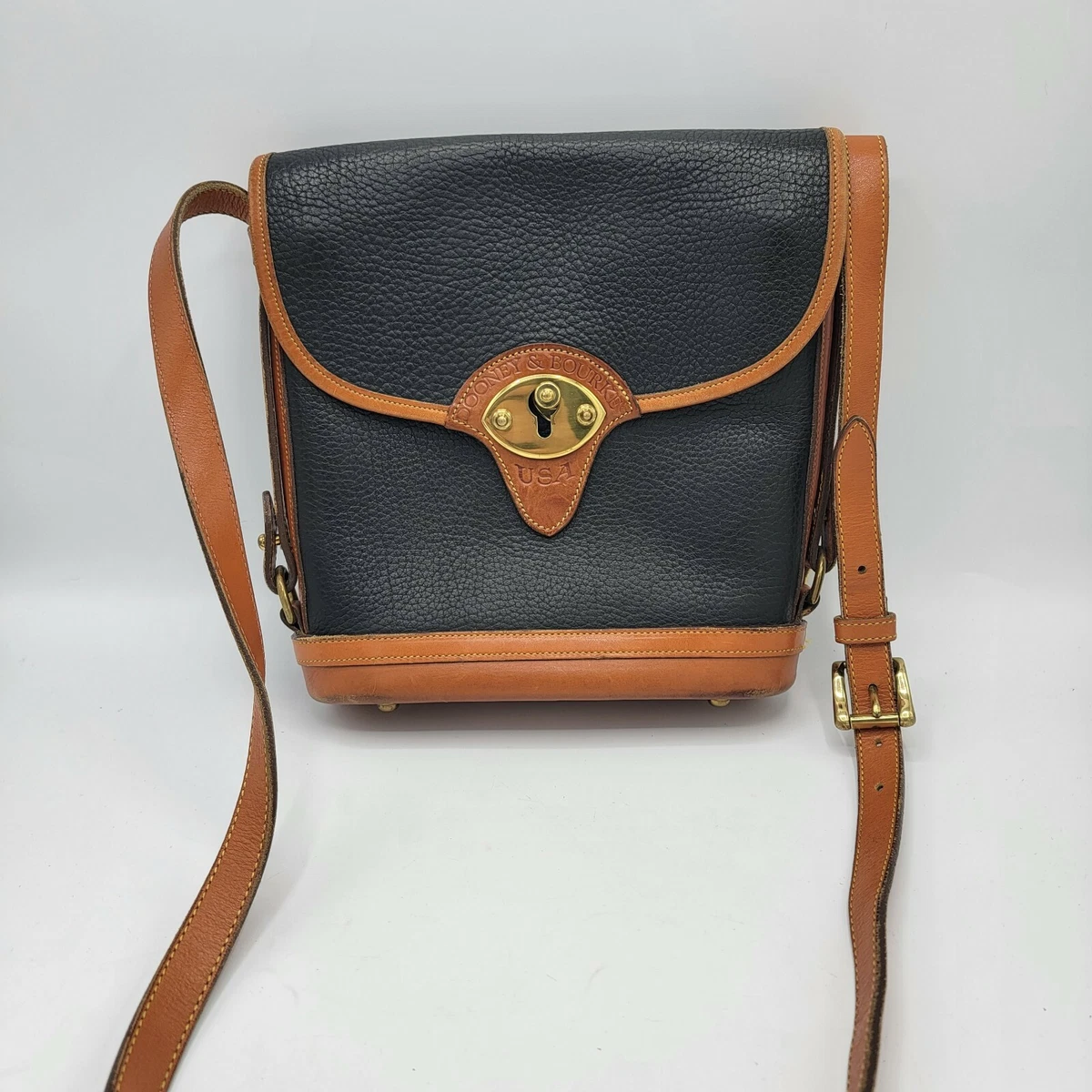 Vintage Dooney Bourke Pebbled Leather Crossbody All Weather USA