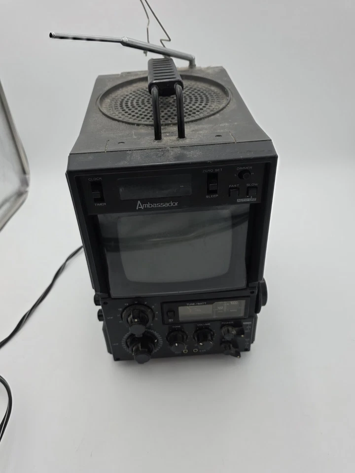 Receptor de TV portátil y radio Am/Fm Ambassador 7805 de colección - solo piezas Foto 2 de 4