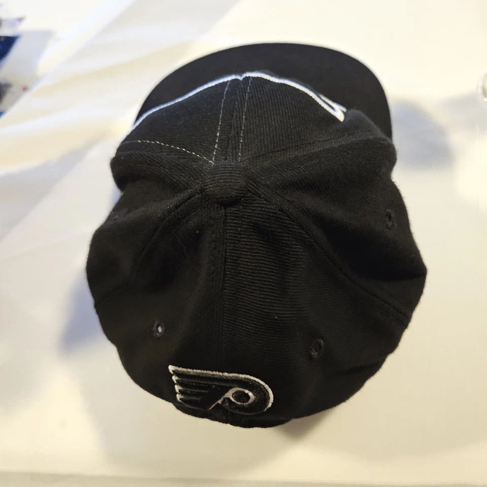 MENS ZYPHER NHL HAT PHILADELPHIA FLYERS 1993  BLACK AUTHENTIC CAP - Image 3 of 4