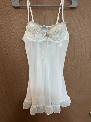 NWT Linea Donatella Sz S  Embellished Bridal  Chemise Nightgown and Panty 2 piec