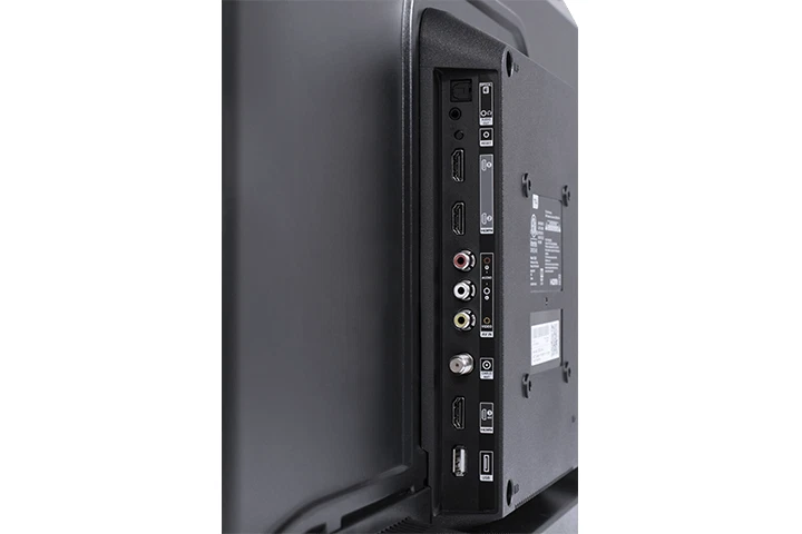 TCL 32S321 32" Class 3-Series 720P LED Roku Smart TV with Remote - Image 3 of 3