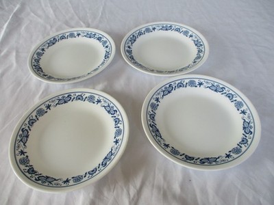 Pyrex Corelle Old Town Blue Onion 6.75'' Bread Plates Set of 4 VTG USA Excellent!