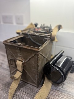 Complete WWII British Army Lamp Signalling Light w/ Case & Filters