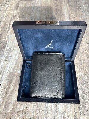 Vintage New Nautica Men's Genuine Leather Trifold Wallet. Includes Gift Box.