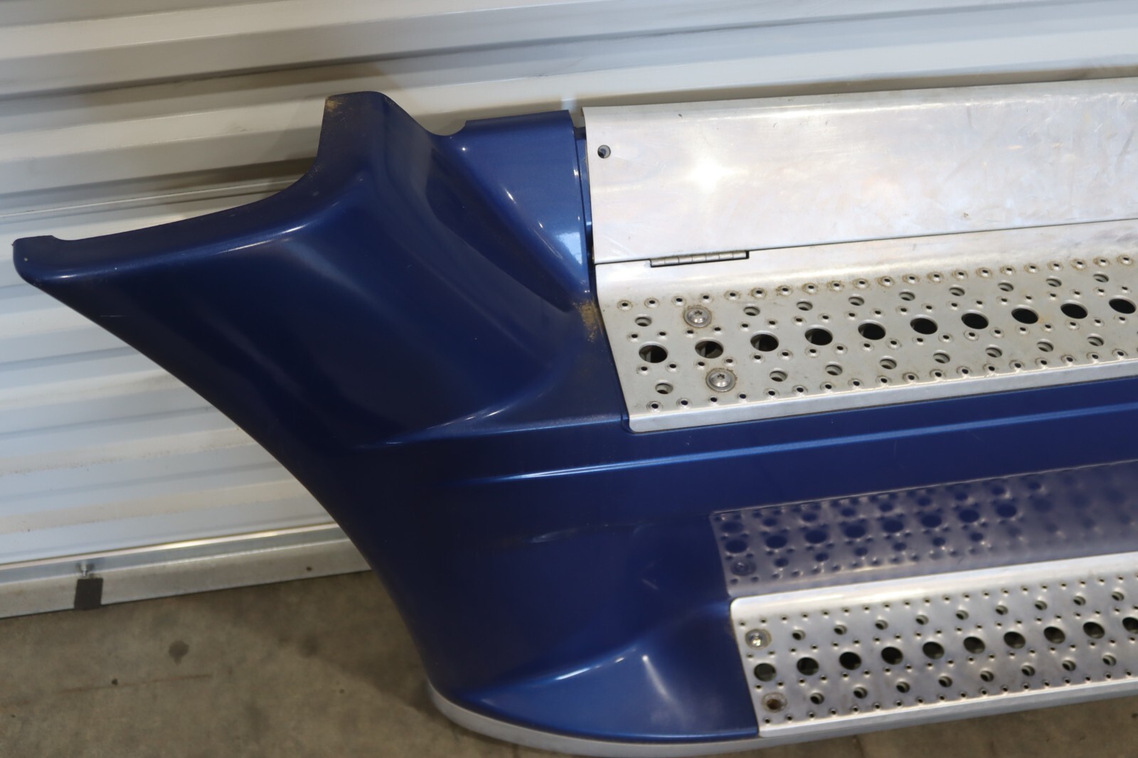 2008-2017 FREIGHTLINER CASCADIA 125 LEFT FORWARD FAIRING STEP FRAME ...