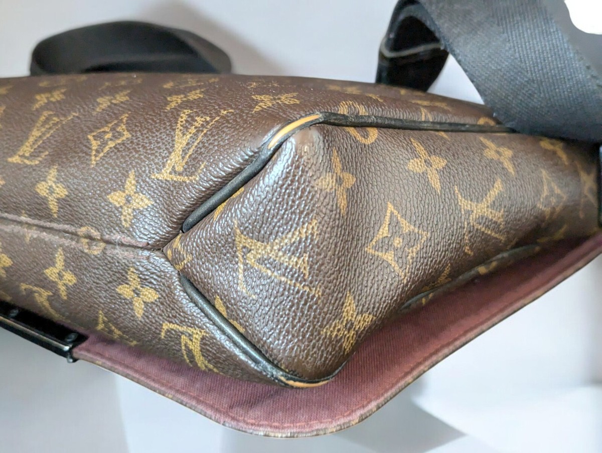 LOUIS VUITTON District MM Monogram Crossbody bag M40934 LOUIS VUITTON District MM Monogram Crossbody bag M40934