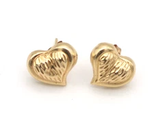 Lovely Dainty VTG Michael Anthony Ma 14K Yellow Gold Heart Stud Earrings .52g