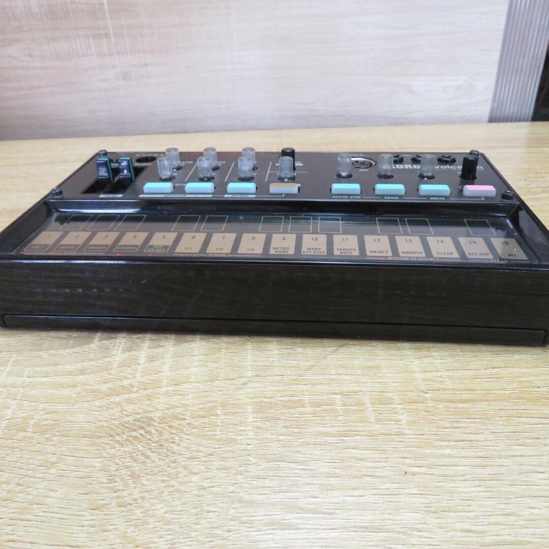 KORG Volca FM Digital Synthesizer 16 Step Sequencer w