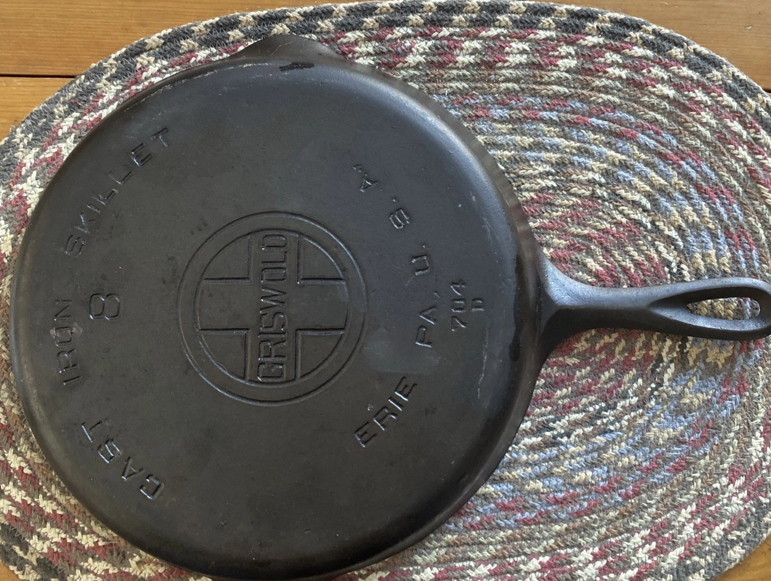 Vintage Griswold Large Block Logo No. 8 Cast Iron Skillet 704 D NICE!