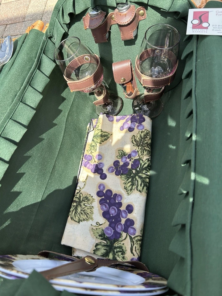 Cesta de cano de tempo de piquenique de vime para dois-nova, nunca usada - Imagem 4 de 4