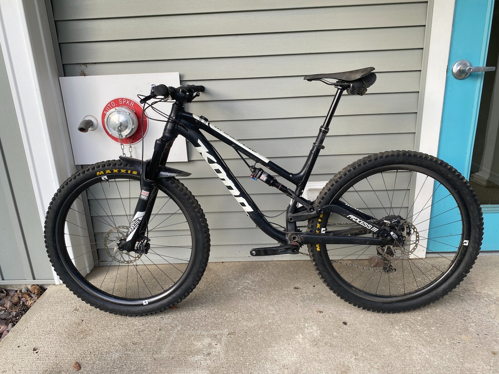 2016 Kona Process 111 w/ Reynolds Carbon Wheels Size Large Mountain Bike