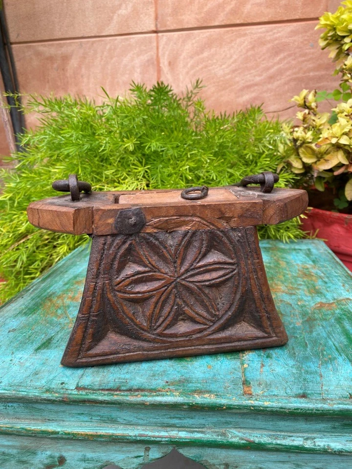 Antique Oil Box Old Wooden Hand Carved Floral Design Iron Handle Oil Box Purse - Image 3 of 4