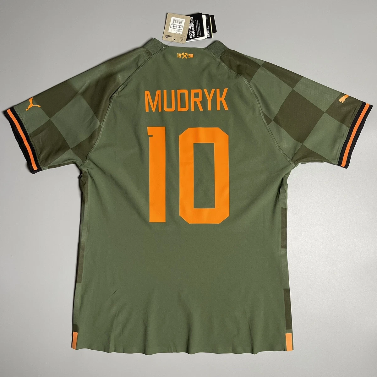 FC Shakhtar Donetsk International Club Soccer Fan Apparel and
