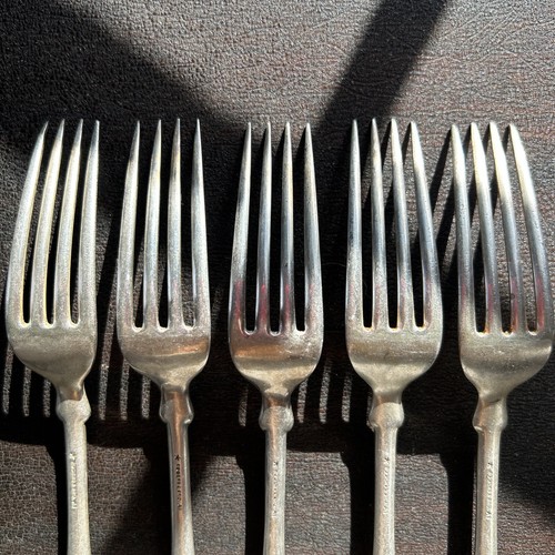 5 Vintage 1847 Rogers Bros. A1 Dinner Forks Tipped Fiddle Pattern Silver Plate - Picture 6 of 7
