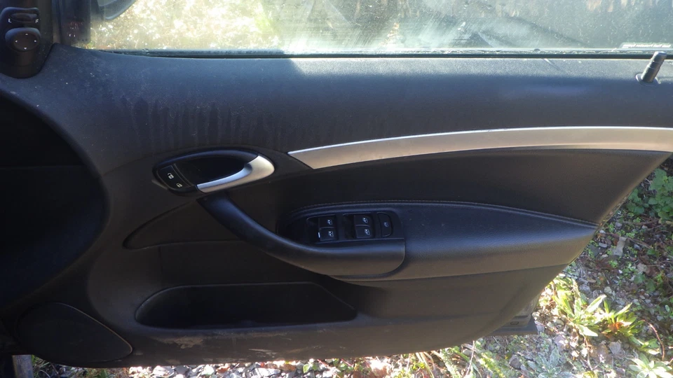 Saab 9-3 set of leather seats and door cards heated black 4dr saloon 2008 - Image 2 of 4