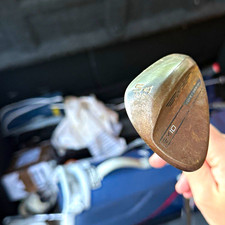 Titleist Vokey SM10 54° 10 Bounce Sand Wedge Dynamic Gold Tour Issue S400
