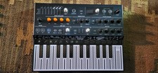 Arturia MicroFreak Hybrid Keyboard Synthesize...