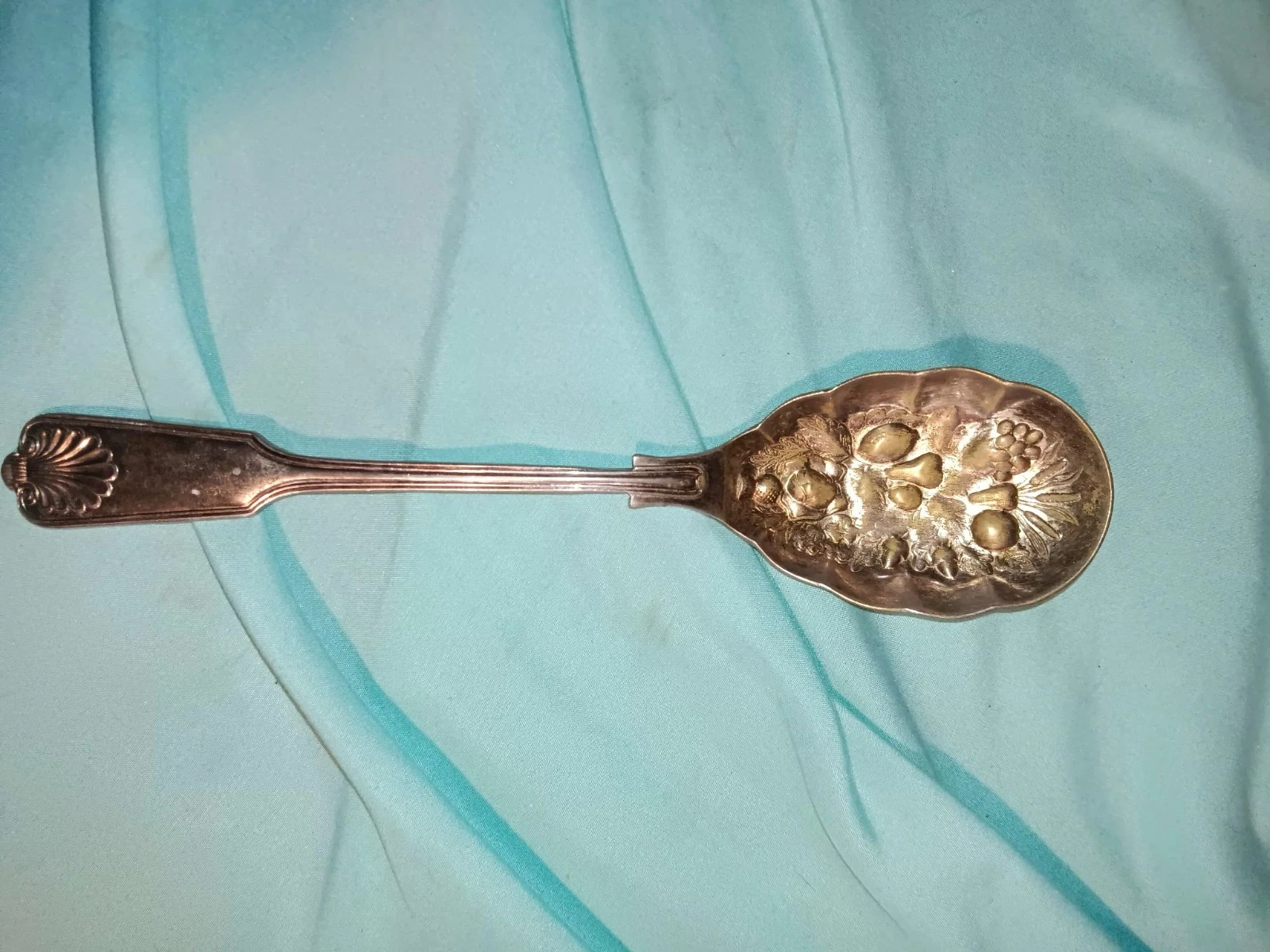 Sheffield Silver Plate Gold Dipped Berry Serving Spoon