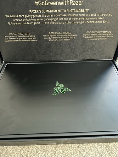 Razer Blade 15 - 15.6" I7-10750H 512GB RTX 2060 W/Protective sleeve - Afbeelding 9 van 13
