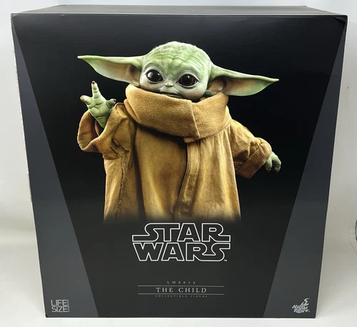 Hot Toys 905871 Star Wars Mandalorian Yoda The Child Life-Size Figure