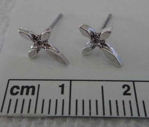 Sterling Silver TINY 10x7mm Cross 4 Petal Studs Posts Stud Earrings! - Picture 5 of 5